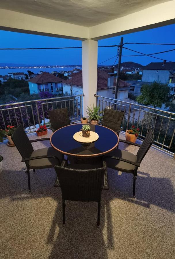 Apartman Sara Preko Exterior foto