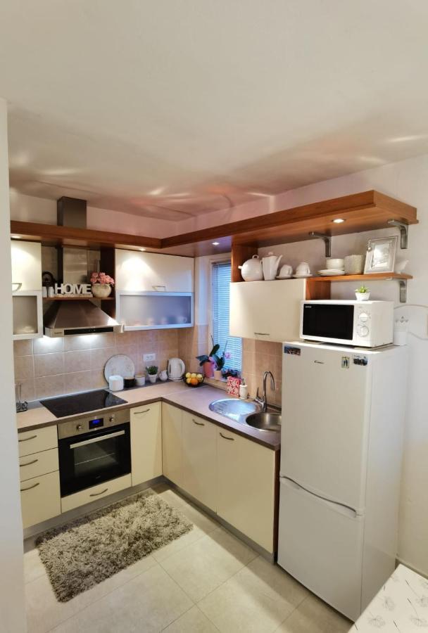 Apartman Sara Preko Exterior foto