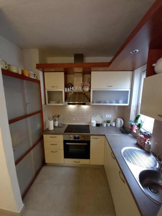 Apartman Sara Preko Exterior foto