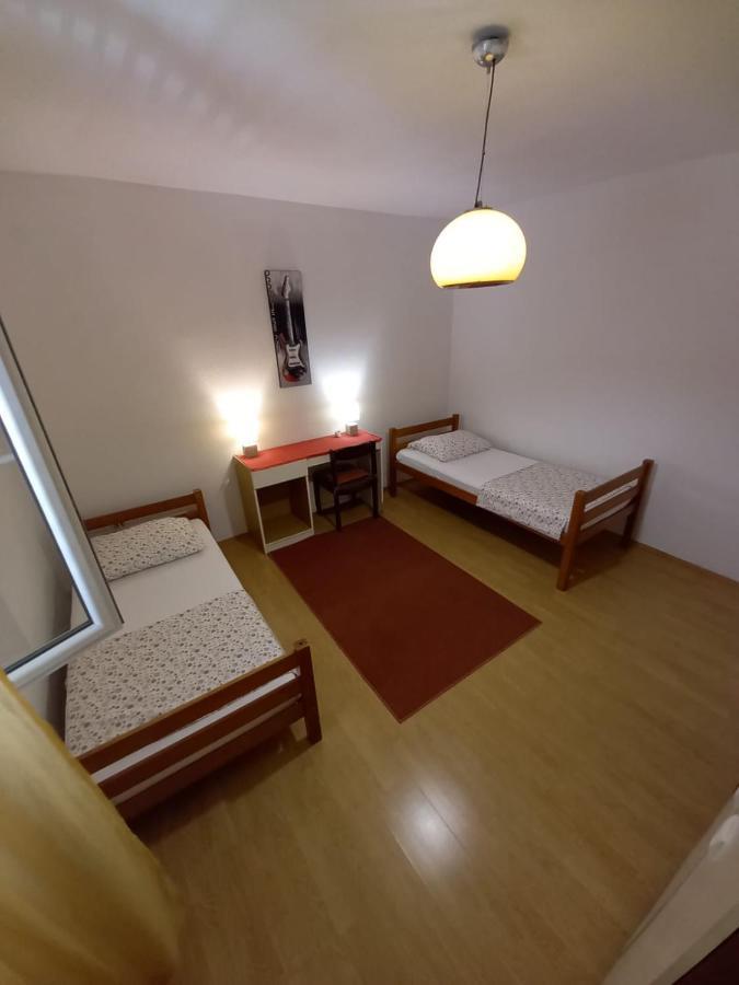 Apartman Sara Preko Exterior foto
