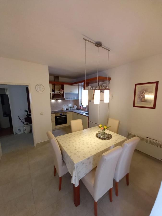 Apartman Sara Preko Exterior foto