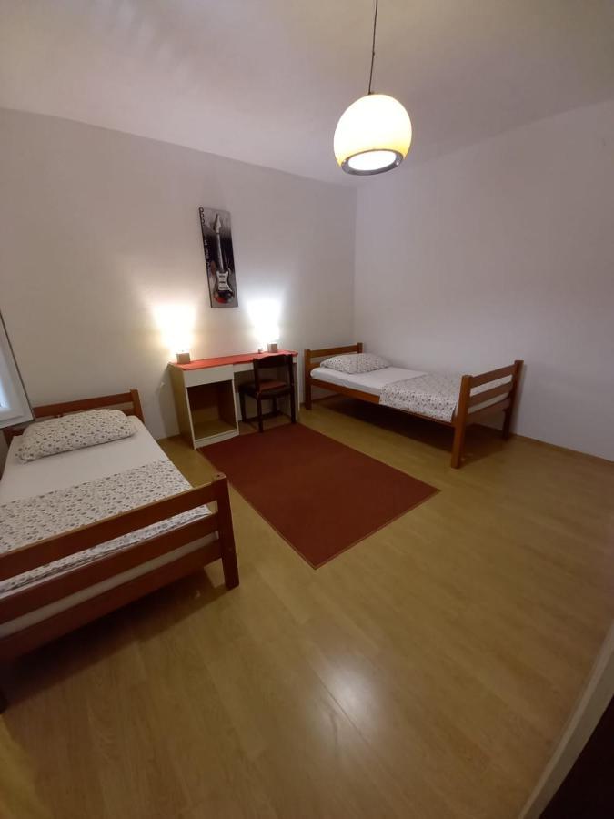 Apartman Sara Preko Exterior foto