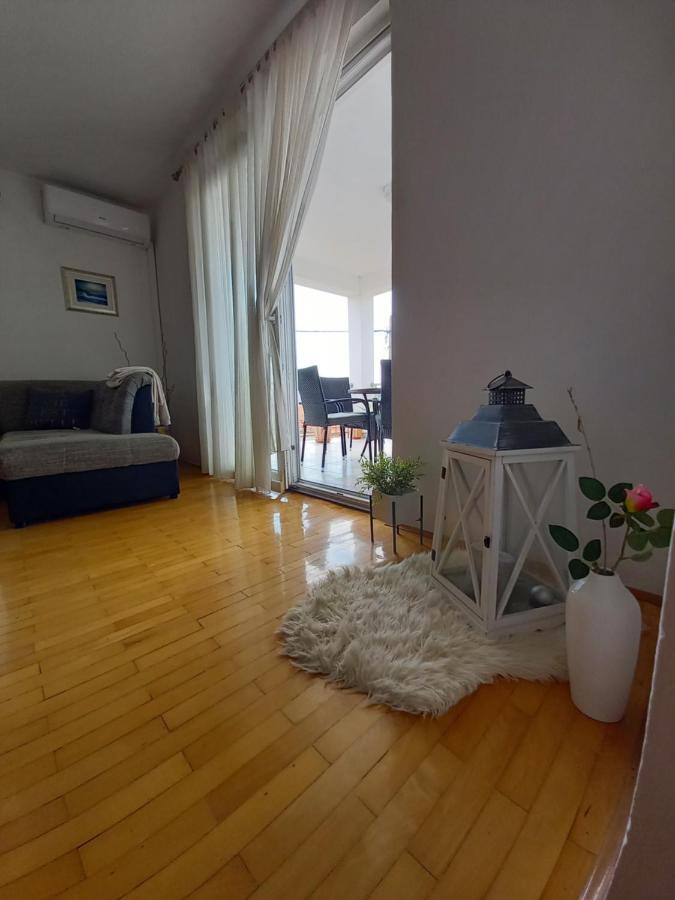 Apartman Sara Preko Exterior foto